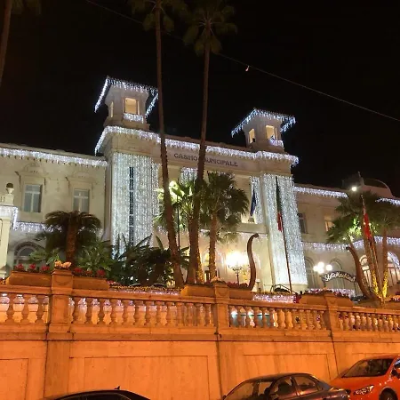 Comoda Casa Al Mare شقة *