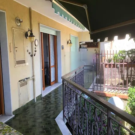 Comoda Casa Al Mare * סנרמו